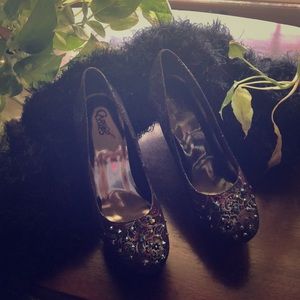 Carlos Santana’s HeeLZ! HeeLZ! HeeLZ with Sparkles